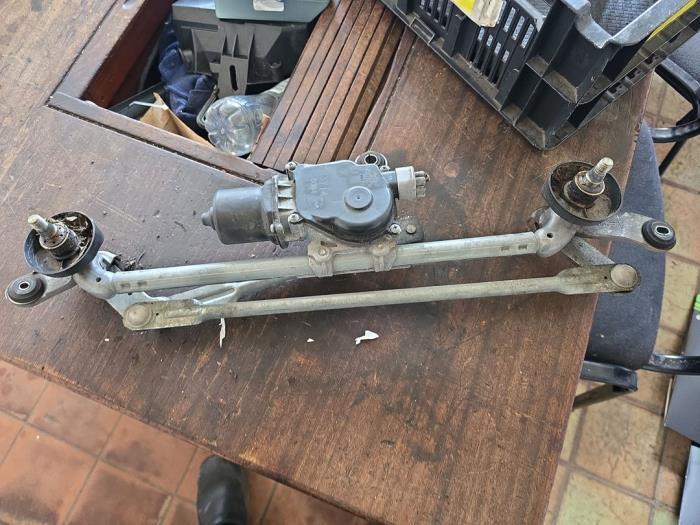 Ruitenwismotor + Mechaniek van een Nissan Qashqai, Auto-onderdelen, Gebruikt, -, -, Ophalen of Verzenden