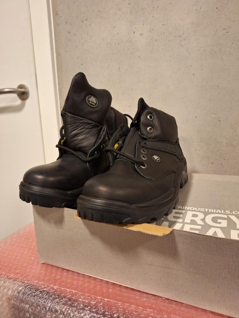 2 paires de chaussures de travail, Enlèvement ou Envoi, Neuf