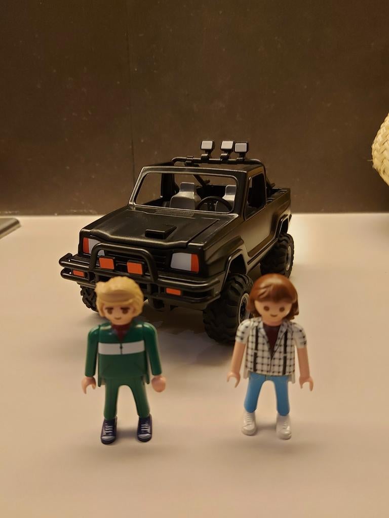 Zwarte jeep playmobil + popjes, Kinderen en Baby's, Speelgoed | Playmobil, Ophalen of Verzenden
