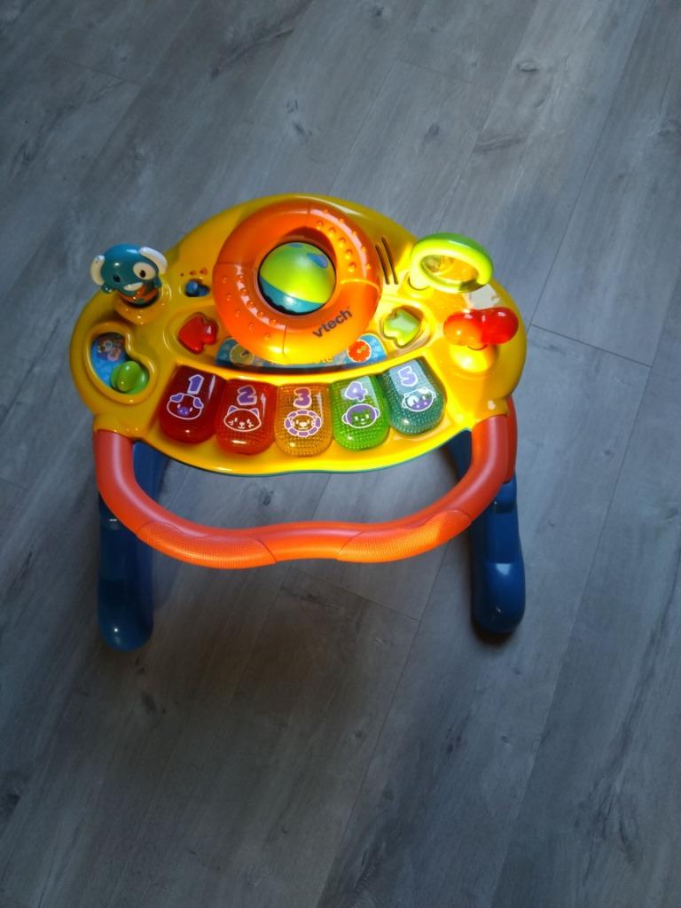 loopwagentje van V-Tech, Kinderen en Baby's, Ophalen, Gebruikt, Overige typen, Met licht