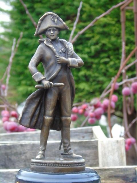 napoléon et sa carte en bronze signé, GLADENBECK, Enlèvement ou Envoi, Bronze