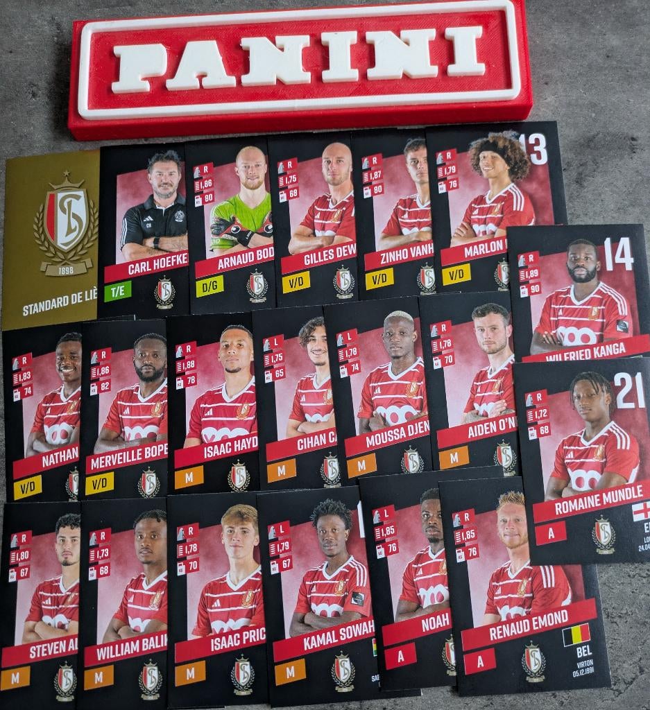 PANINI FOOTBALL 2023/24 20 AUTOCOLLANTS STANDARD CL FOOTBALL, Enlèvement ou Envoi, Neuf