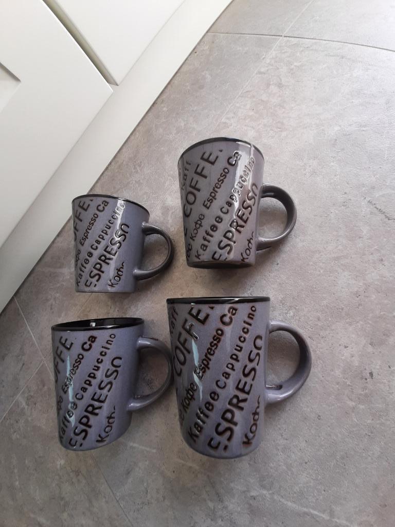 4 stuks NIEUW tassen mokken koffie, Enlèvement ou Envoi, Neuf, Tasse(s) et/ou soucoupe(s)