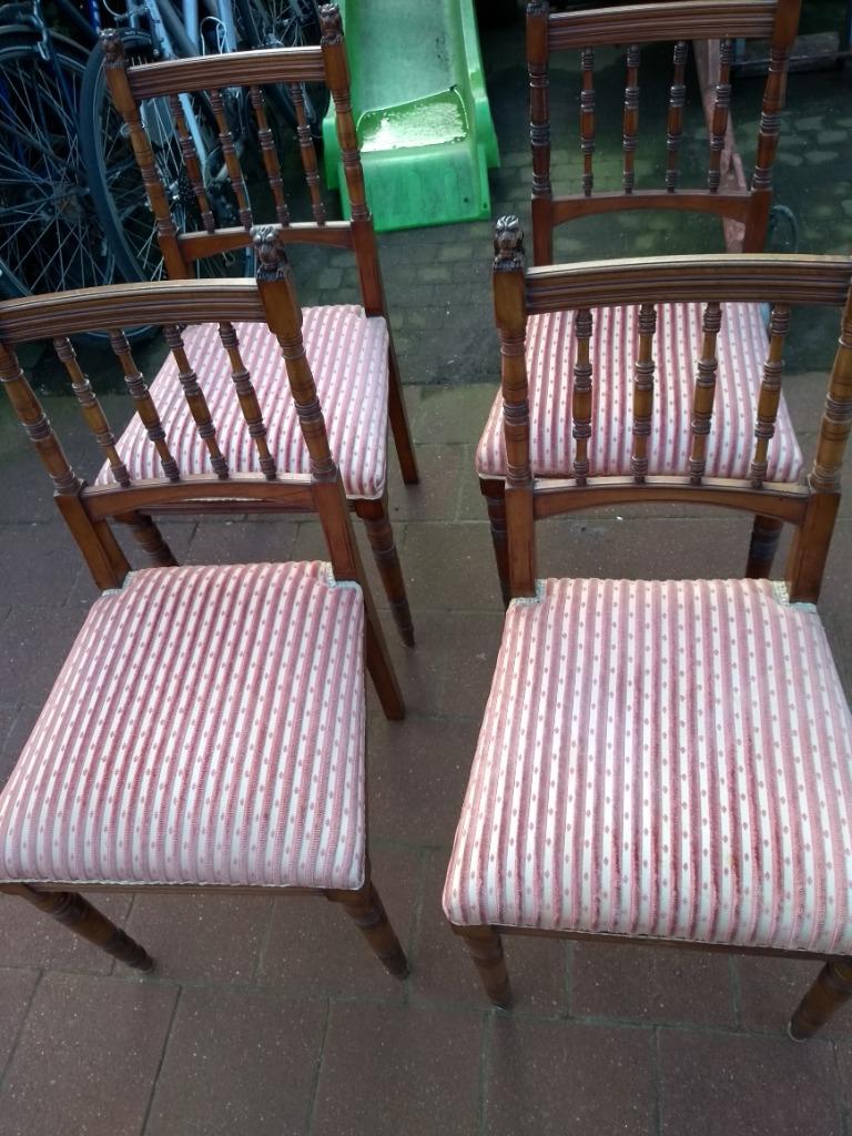 4 stoelen in mooie staat - koninklijke schenking- genummerd, Autres couleurs, Enlèvement, Utilisé, Bois