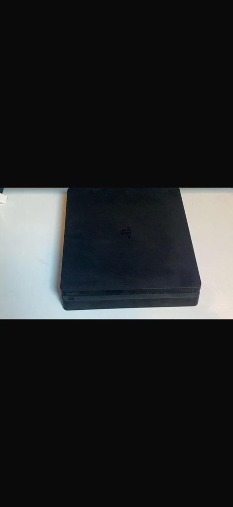 Ps4 slim, Ophalen, Gebruikt, Met 2 controllers, 1 TB