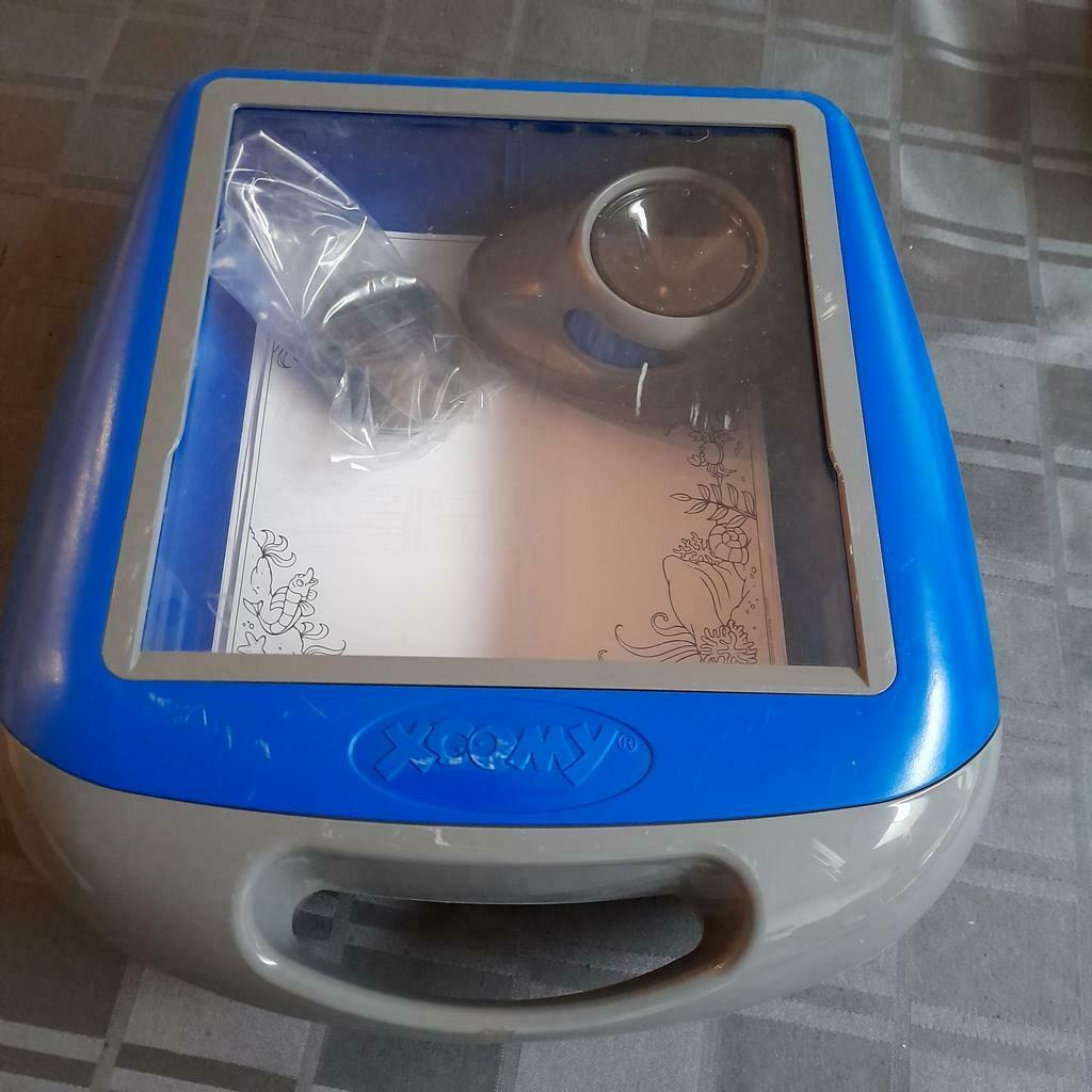 Grote Xoomy tekenprojector met veel accessoires, Kinderen en Baby's, Ophalen of Verzenden, Zo goed als nieuw