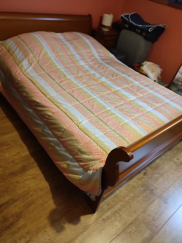 chambre a coucher, Enlèvement, Utilisé, Deux personnes, Bois noble acajou.