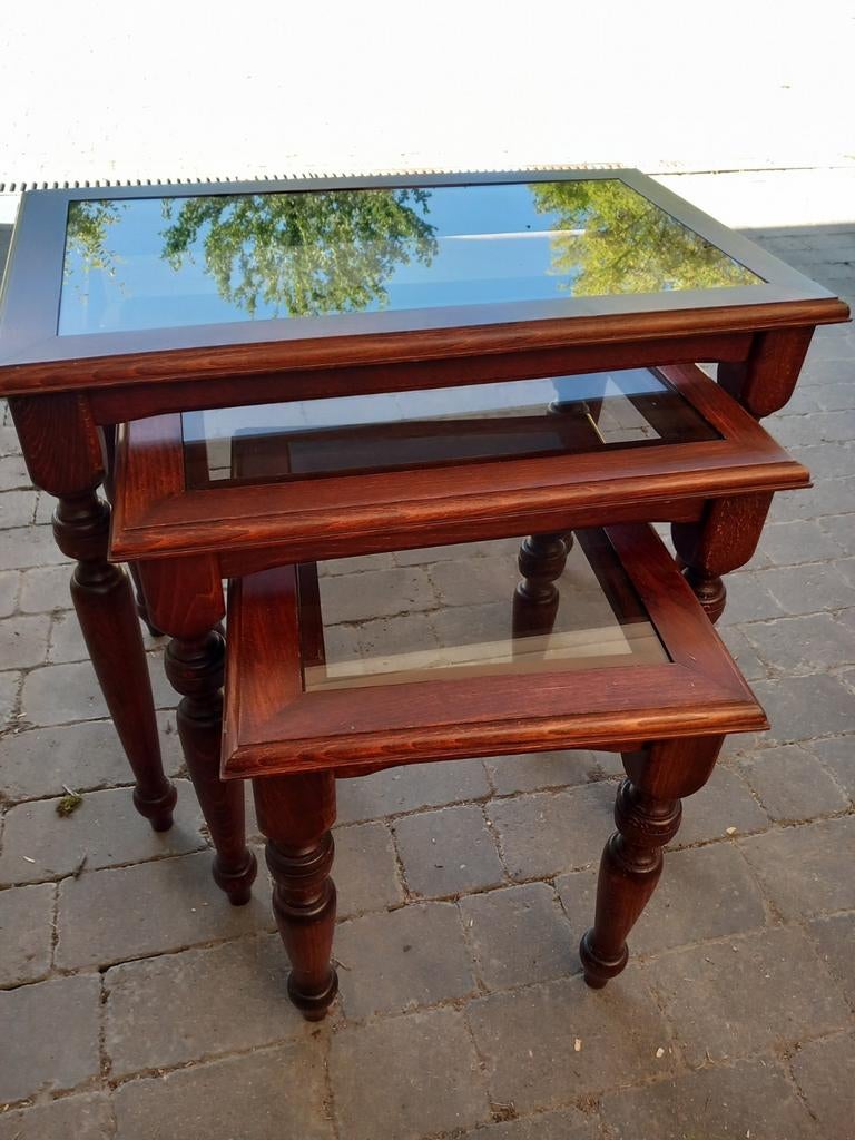3 Bijzettafels met getint glas, Enlèvement