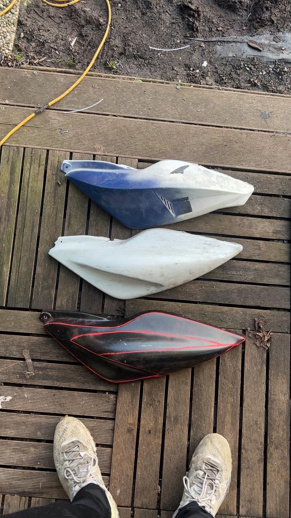 3 x capot arrière gauche pour Yamaha Aerox/MBK Nitro, Enlèvement, Comme neuf, Capot, Yamaha