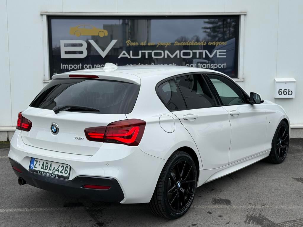 BMW 118i M pack 2019 - NAVI - LED, Auto's, BMW, 100 kW, 4 deurs, Wit, Bedrijf