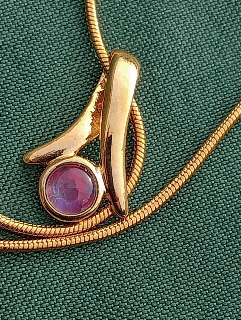 Collier rempli en or 14 carats avec triplet d'opale naturell, Bijoux, Sacs & Beauté, Colliers, Neuf, Enlèvement ou Envoi, Or, Avec pierre précieuse