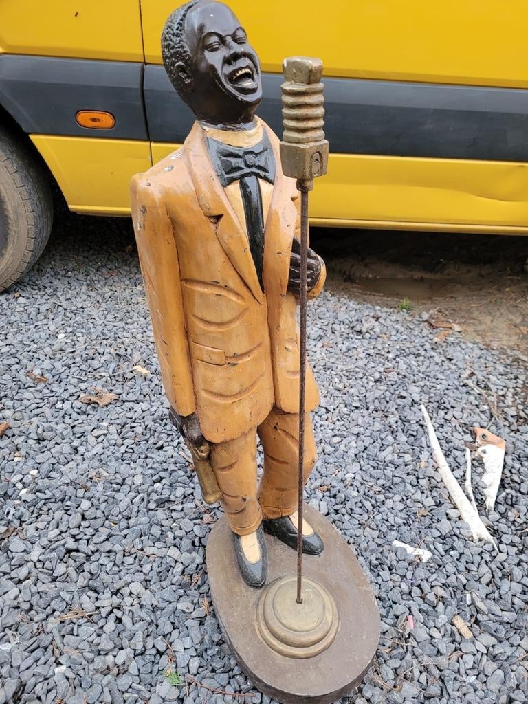 Beeldje zanger muzikant zanger figuur jazz houten figuur, Verzamelen, Ophalen