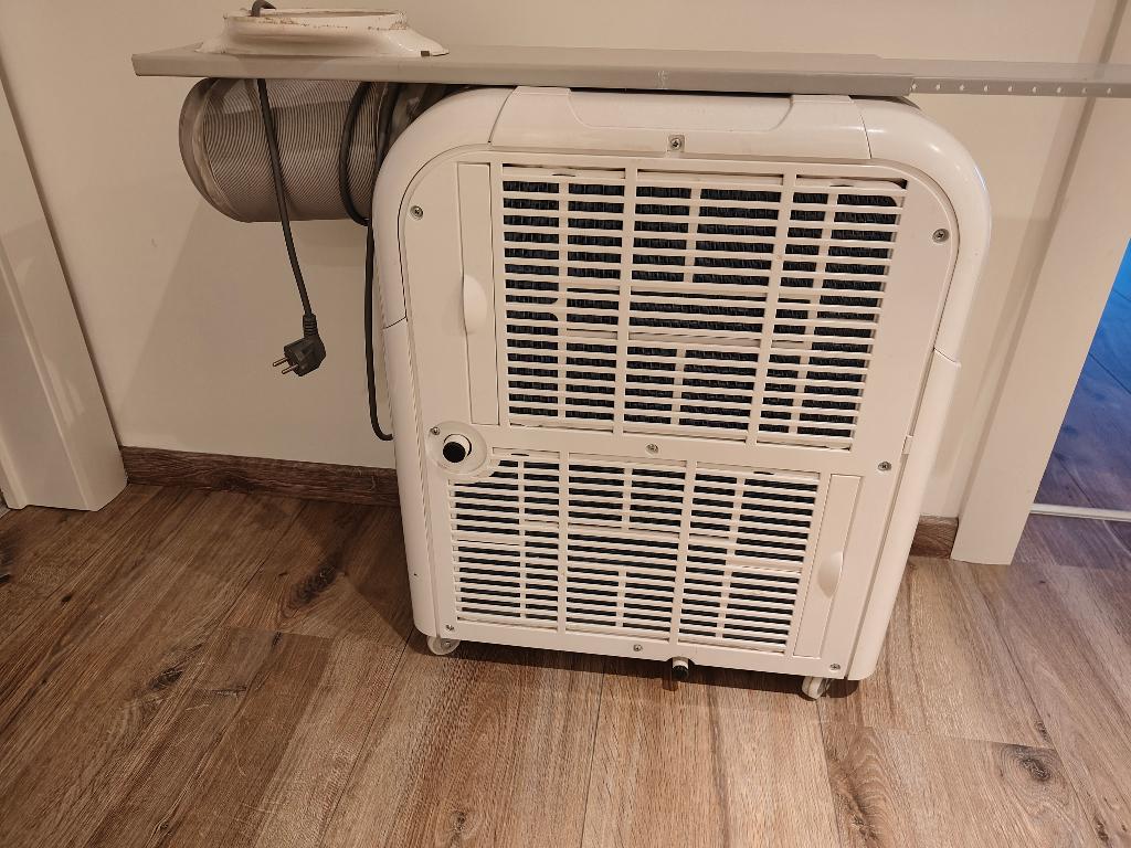 Mobiele airco 9000 BTU, Elektronische apparatuur, Airco's, Ophalen, Gebruikt, Minder dan 60 m³, 2 snelheden