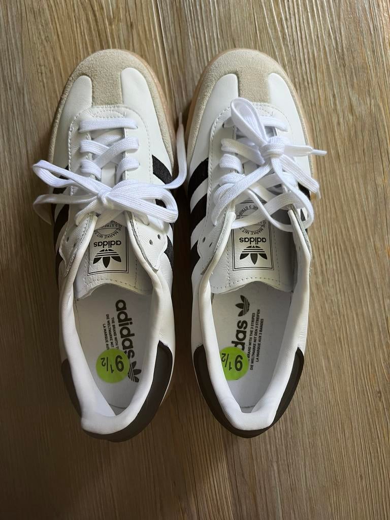 Nieuw - adidas samba - maat 42, Neuf, Enlèvement, Blanc, Baskets