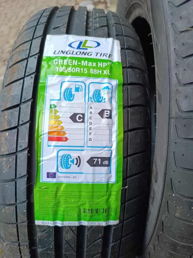 2 Pneu 185x60 R15, Enlèvement, Neuf