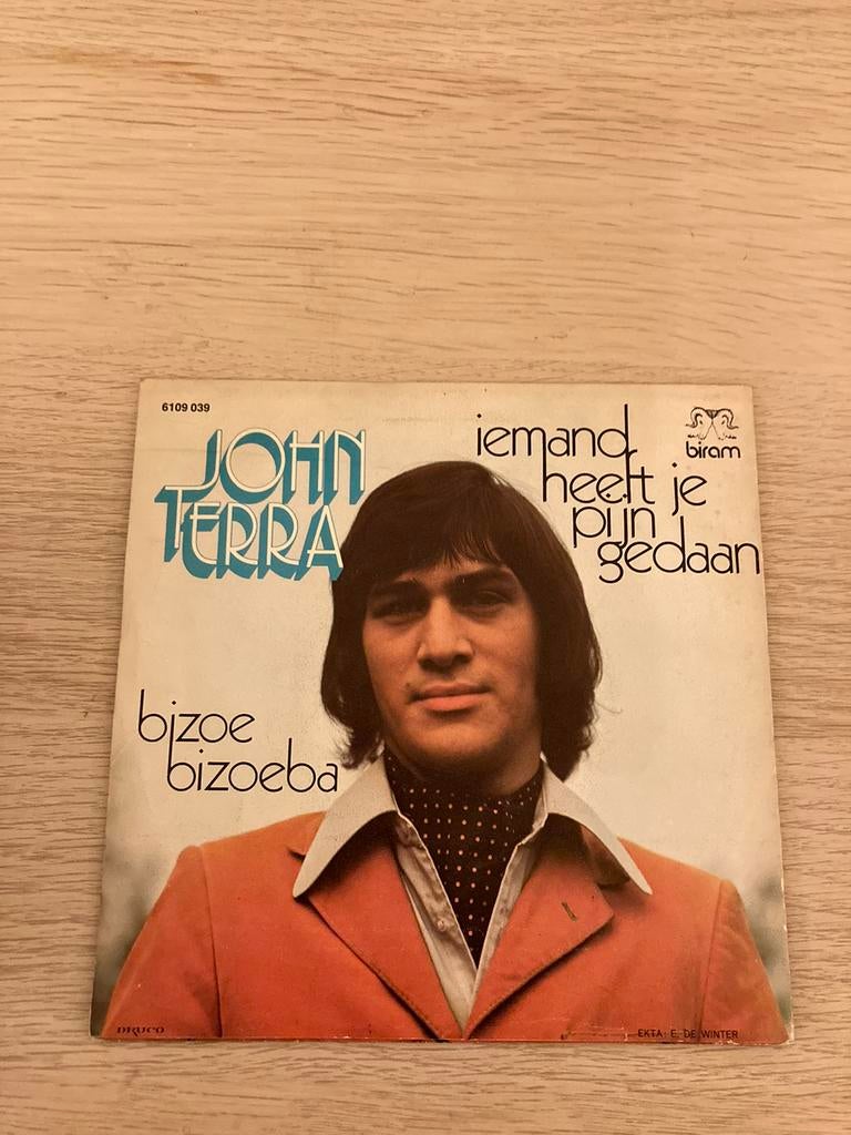 John terra, Enlèvement, Comme neuf