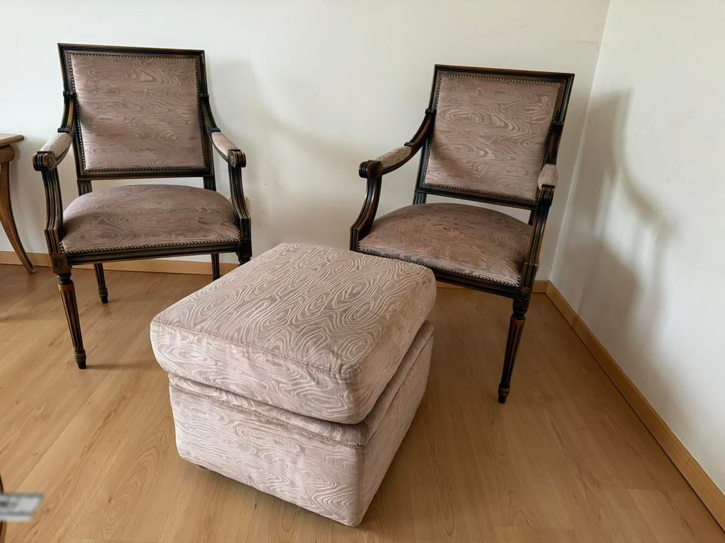 Ensemble de 2 élégants fauteuils anciens avec pouf, Maison & Meubles, Fauteuils, Enlèvement