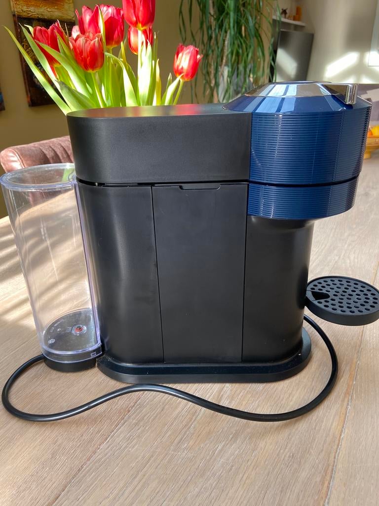 Koffie Nespresso Vertuo, Ophalen, Espresso apparaat, Zo goed als nieuw, 4 tot 10 kopjes