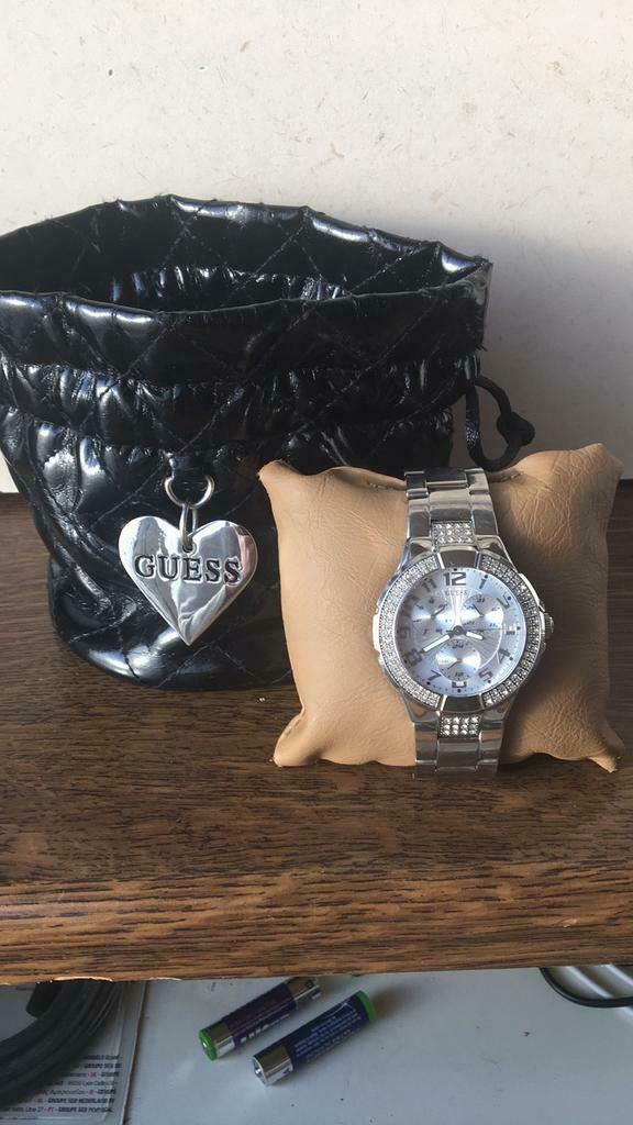Guess, Zo goed als nieuw, Guess