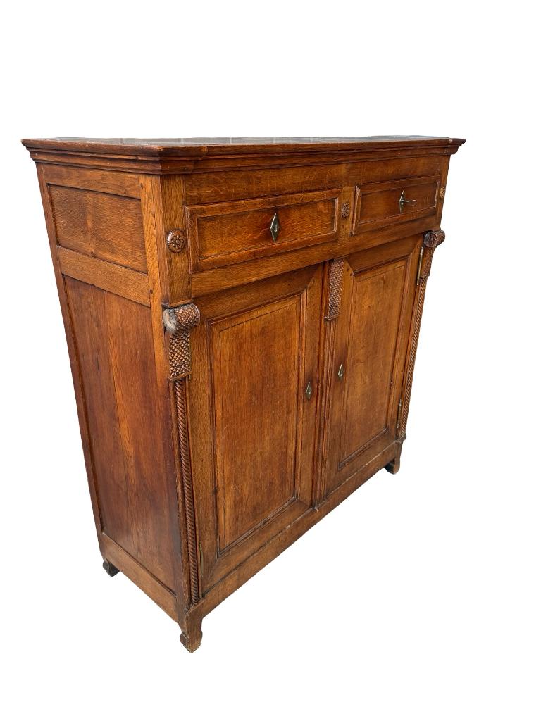 Buffet ancien en chêne massif 140 x 130 cm, Maison & Meubles, 25 à 50 cm, Avec porte(s), 100 à 150 cm, Enlèvement