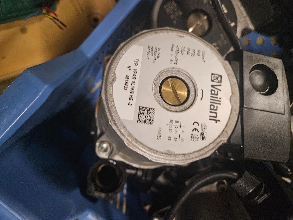 pompe vaillant, Enlèvement, Comme neuf, Chaudière CC ou Chaudière combinée, Haut rendement (HR)