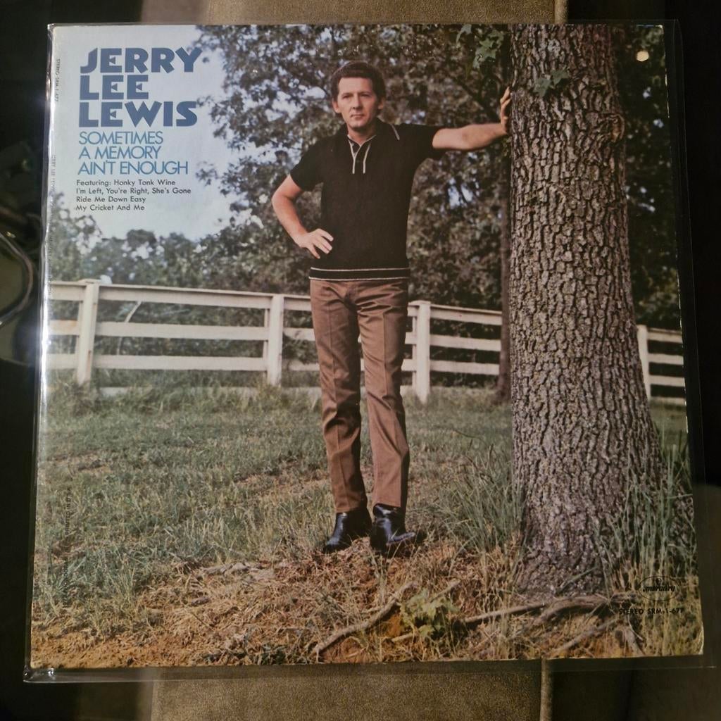 LP Jerry Lee Lewis " Sometimes A Memory Aint't Enough", Cd's en Dvd's, Ophalen of Verzenden, Zo goed als nieuw