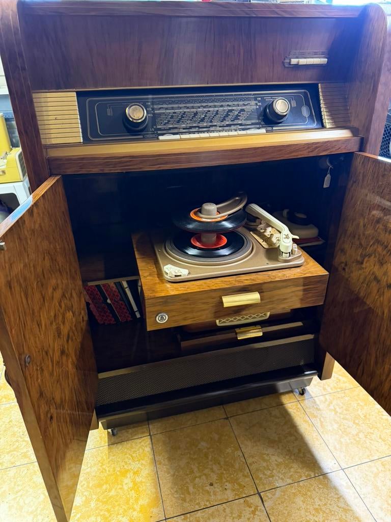 Antieke radio / platenspeler / bandopnemer, Antiek en Kunst, Antiek | Tv's en Audio, Ophalen
