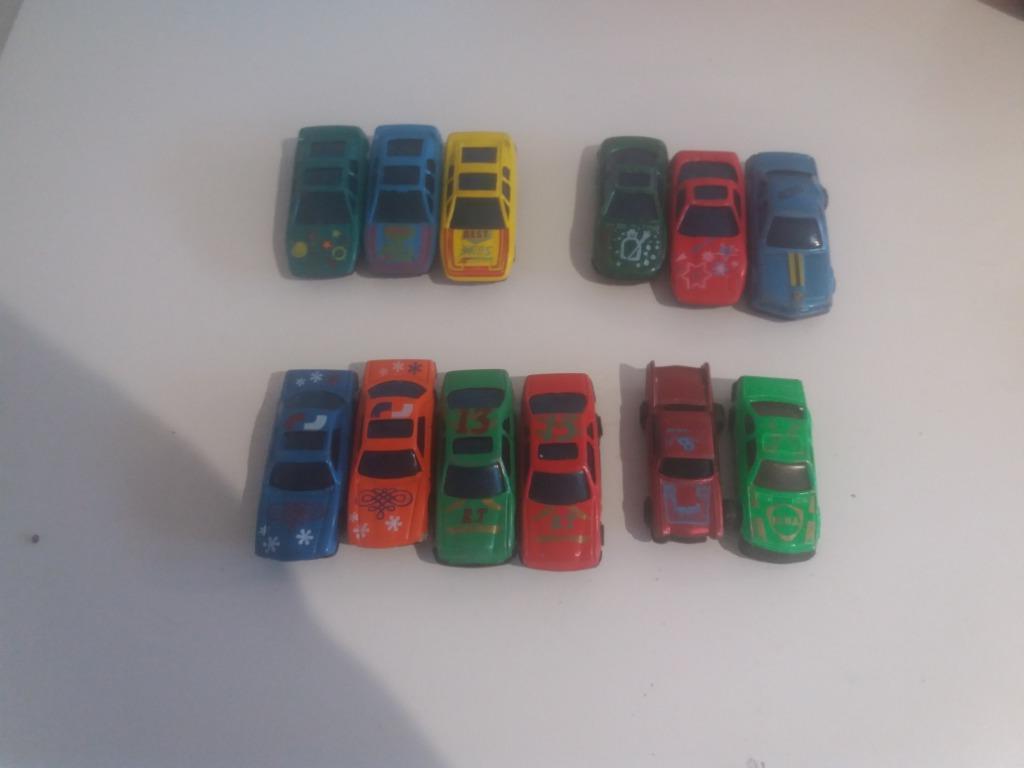 12 petites voitures anciennes, Enfants & Bébés, Jouets | Véhicules en jouets, Enlèvement ou Envoi, Utilisé