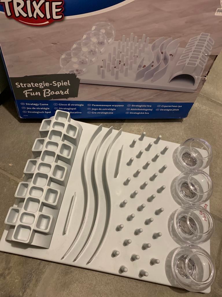 Katten speel - voederbak, Dieren en Toebehoren, Ophalen, Ergonomisch, Zo goed als nieuw