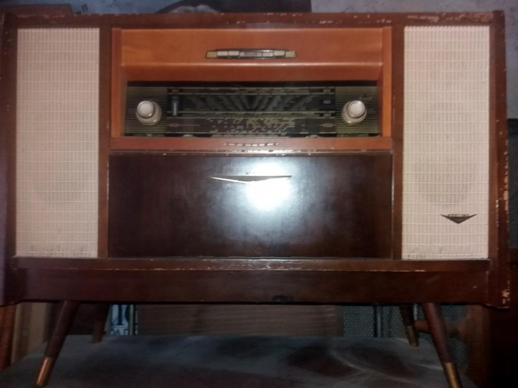 vintage radiomeubel, Audio, Tv en Foto, Radio's, Ophalen, Zo goed als nieuw, Radio