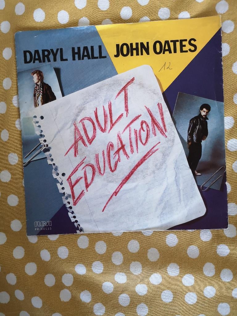 singel daryl haal john oates adult education(port gratis ), Cd's en Dvd's, Ophalen of Verzenden, Gebruikt, 7 inch, Pop