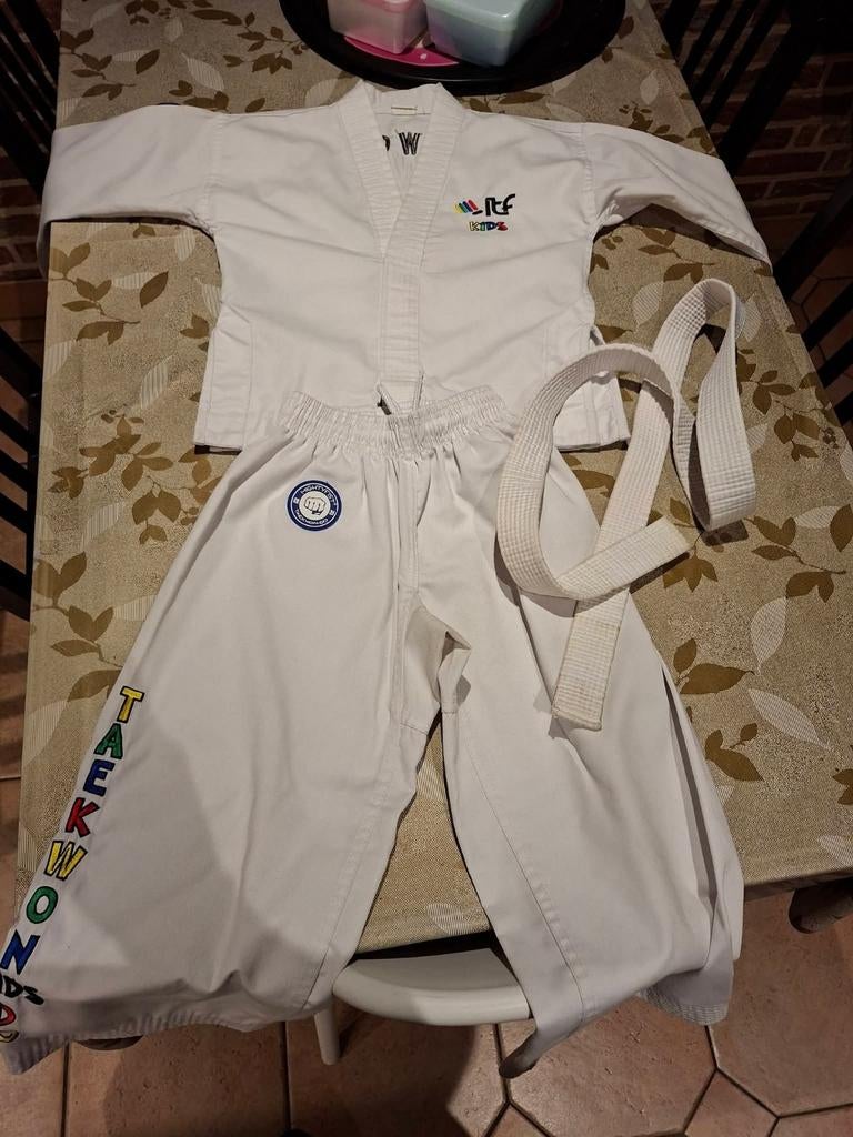 Taekwondo pak maat 120, Ophalen