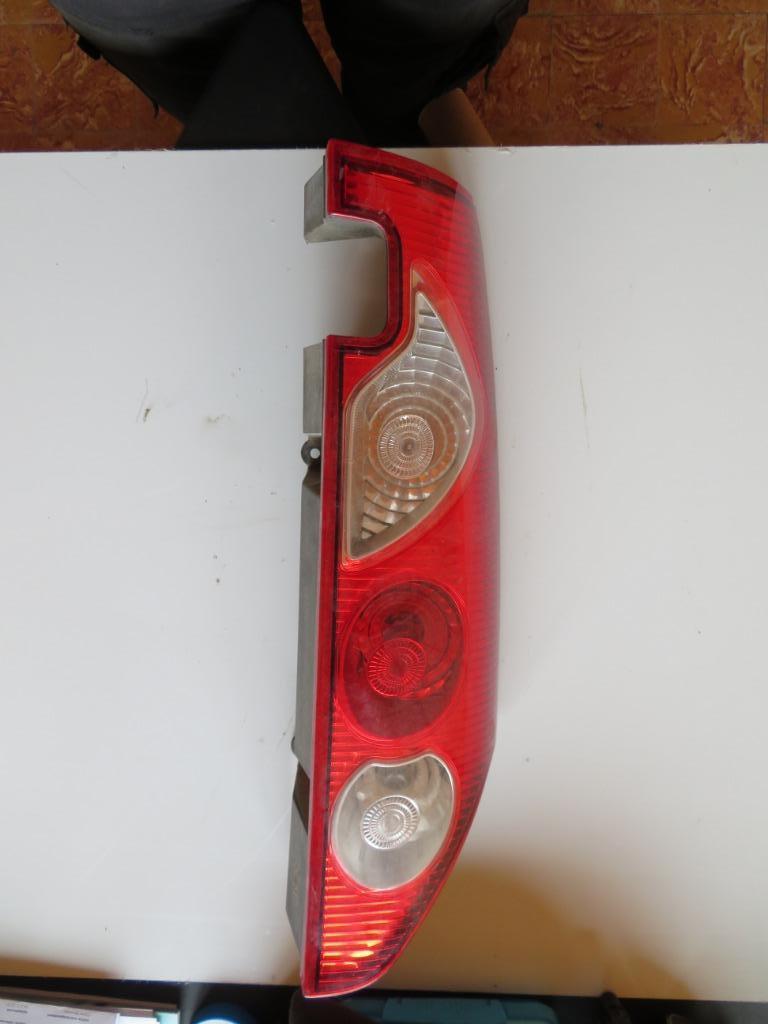 Rechter achterlicht Renault Kangoo 2008-2013, Ophalen, Gebruikt, Renault