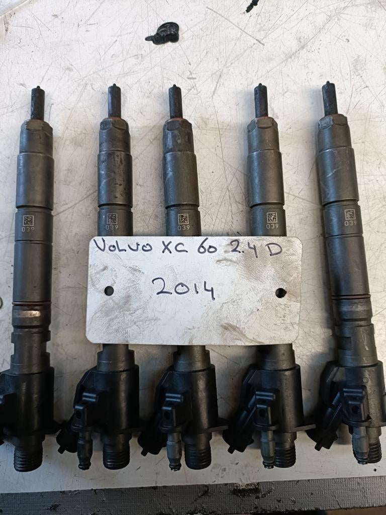 Injecteur Volvo XC 60 2.4D. 0445116036, Autos : Pièces & Accessoires, Enlèvement ou Envoi, Volvo