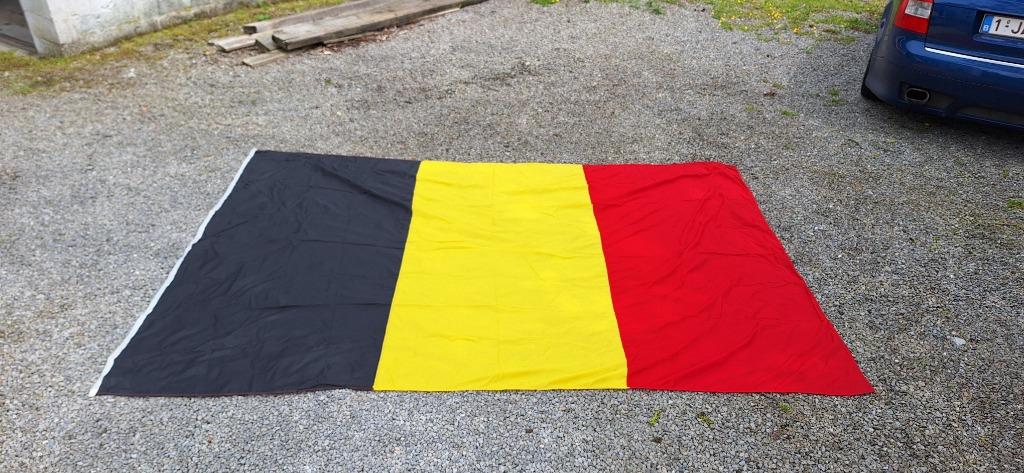 Grand Drapeau Belge, Divers, Drapeaux & Banderoles, Enlèvement ou Envoi, Comme neuf