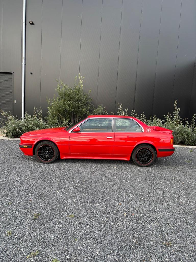 Maserati 222 1988, Rouge, Cuir et Alcantara, 164 kW, Entreprise