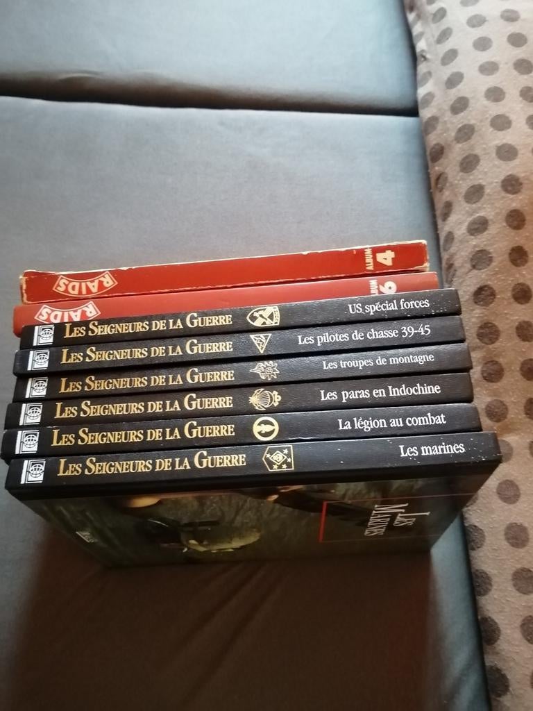 Les seigneurs de la guerre edition atlas, Livres, Comme neuf