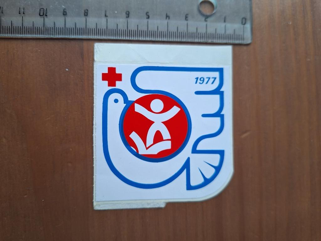 Vintage Rode Kruis sticker 1977 vredesduif, Verzamelen, Ophalen of Verzenden, Zo goed als nieuw, Overige typen