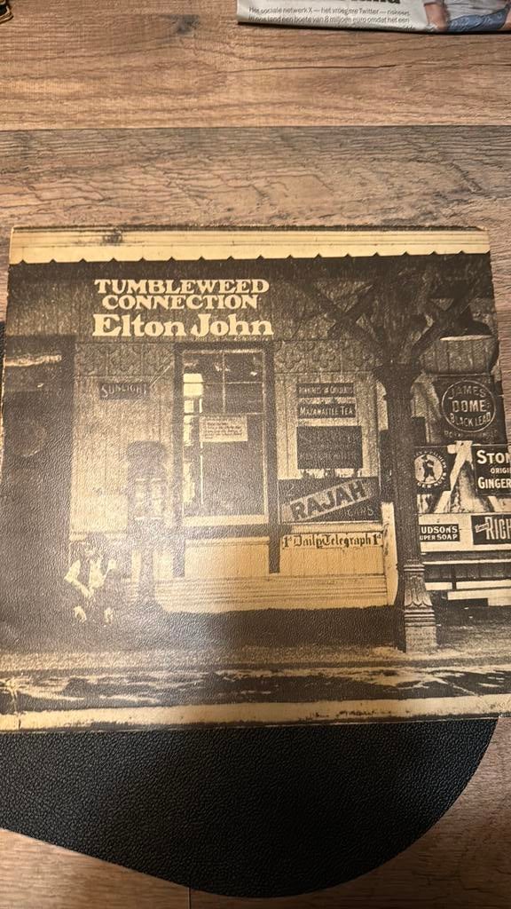 Elton john lp, Ophalen