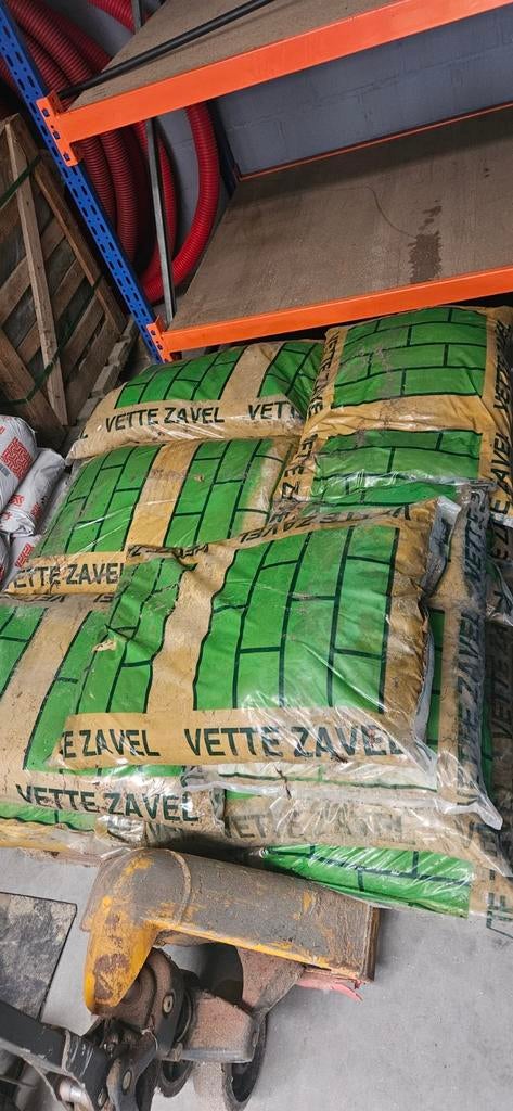 Vette zavel 16 zakken, Ophalen