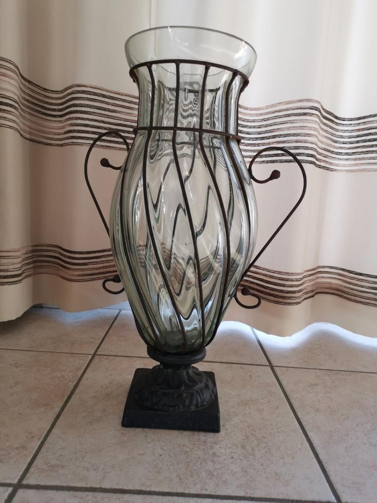 Vase en fonte et verre, bon état, Enlèvement ou Envoi