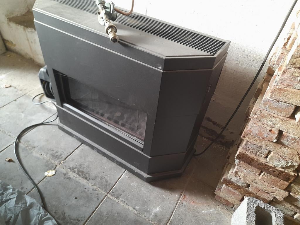 Poêle/ foyer au gaz propane, Enlèvement ou Envoi, Utilisé, Cheminée sur pied, Cheminée au gaz