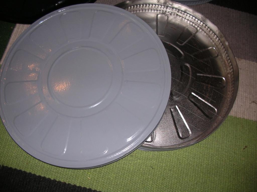 Boîtes métalliques pour pellicule ciné 35 mm., Enlèvement, Accessoire