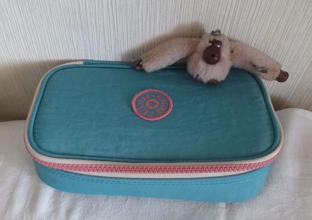 Kipling grand plumier "50 pens" bicolore + singe, Enlèvement ou Envoi, Utilisé