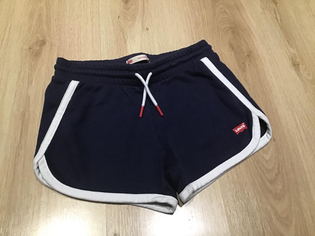 Short Levi’s maat 164, Meisje, Ophalen of Verzenden, Levi's, Overige typen