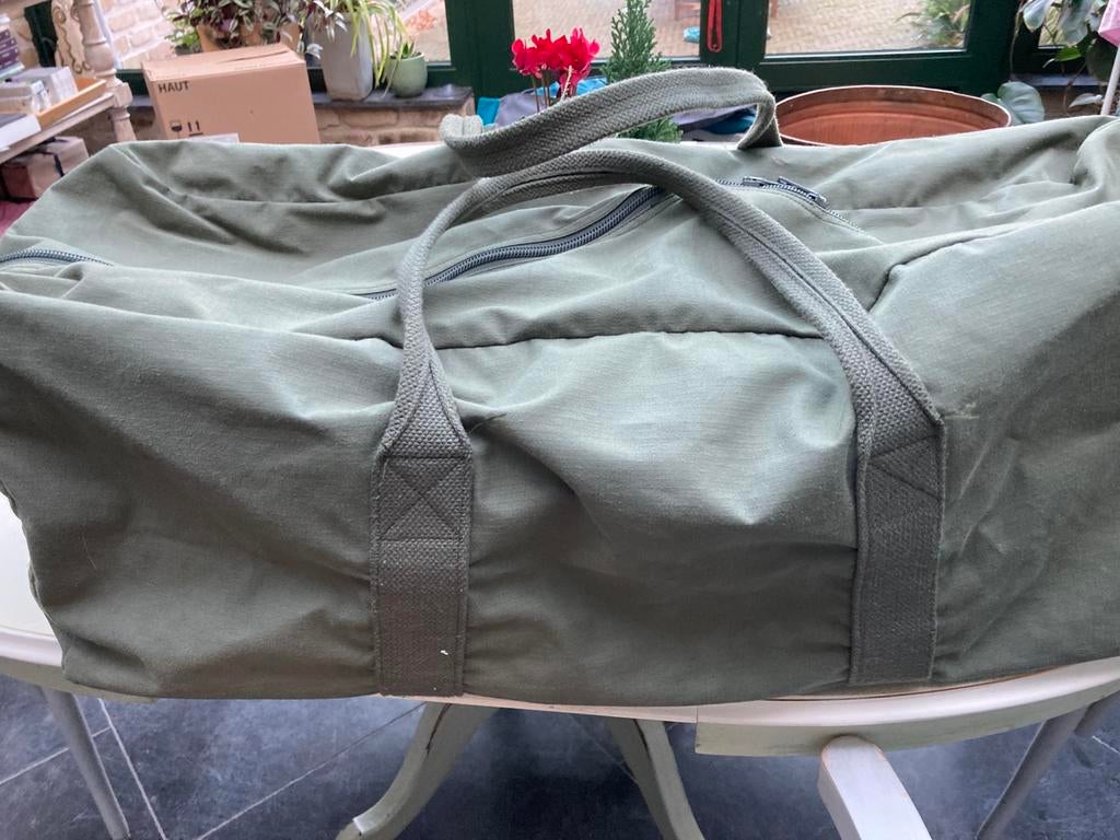 Travel bag, Enlèvement, Utilisé