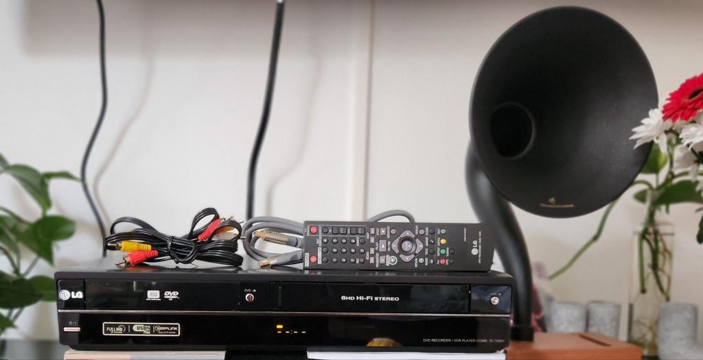 LG RCT689H | Enregistreur combiné VHS/DVD, Full HD, Enlèvement ou Envoi