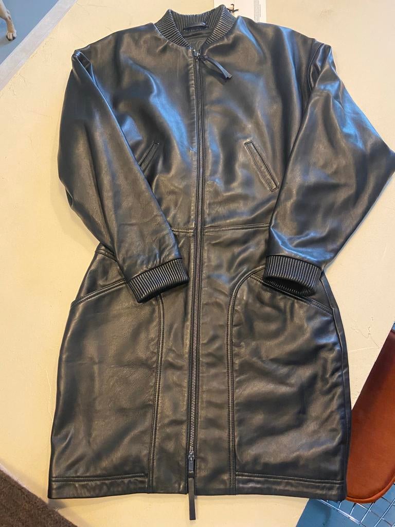 Bomberdress Naomi Campbell voor “50 Years ZARA”, Ophalen of Verzenden, Zo goed als nieuw