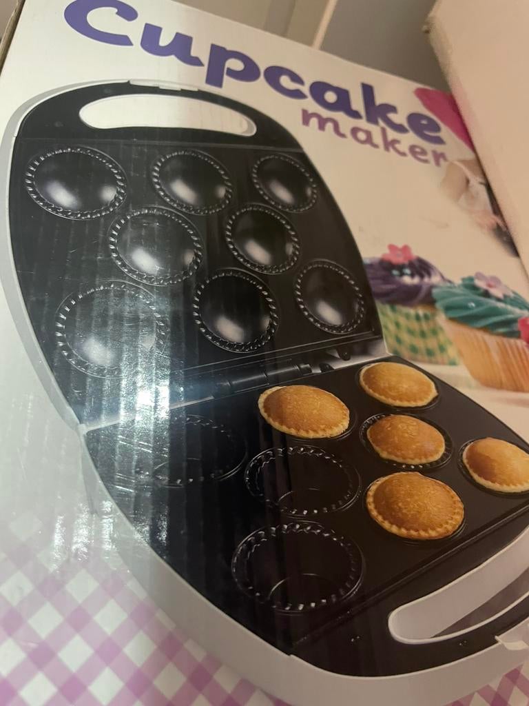 Cupcakemaker, Hobby en Vrije tijd, Taarten en Cupcakes maken, Ophalen, Gebruikt, Cupcakes, Bakvorm