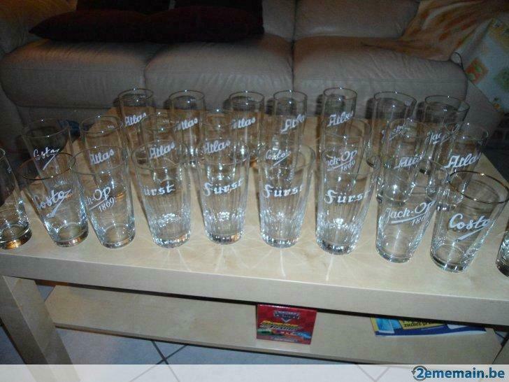 Très Beau Lot de 24 Anciens Verres a Bière émaillés. Envoi p, Gebruikt